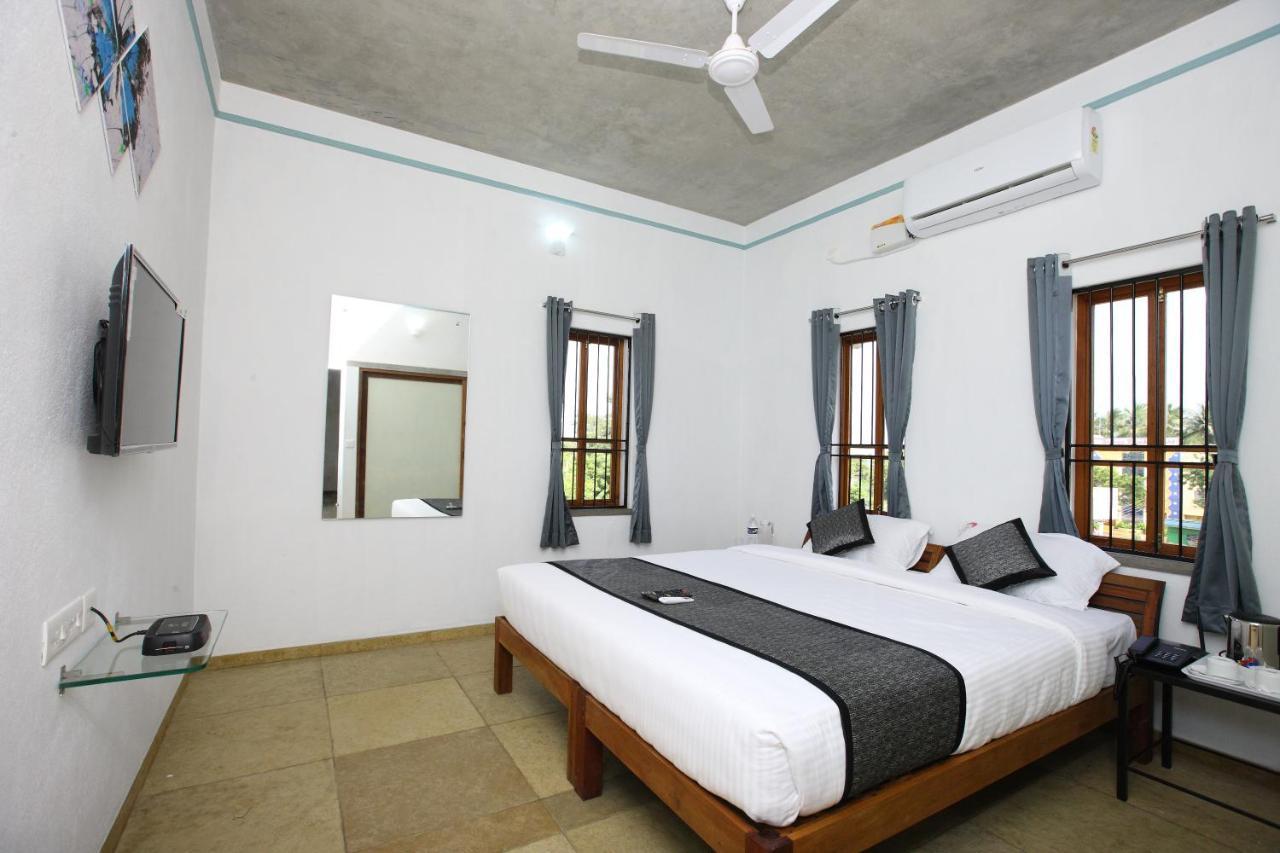 Hotel Du Palais - Auroville Beach Pondicherry Bagian luar foto