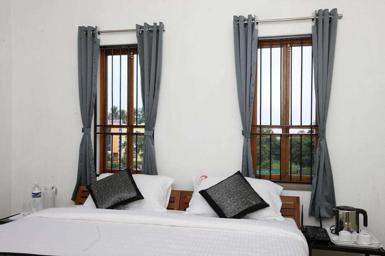 Hotel Du Palais - Auroville Beach Pondicherry Bagian luar foto
