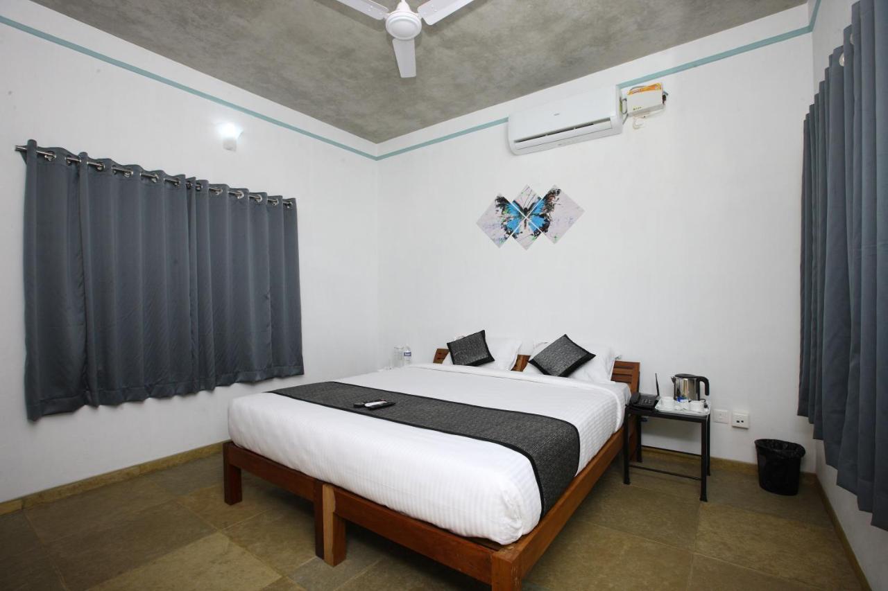 Hotel Du Palais - Auroville Beach Pondicherry Bagian luar foto