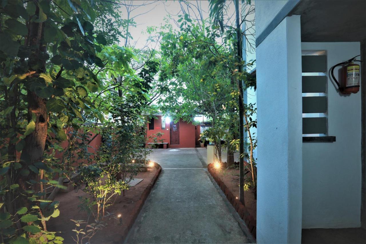 Hotel Du Palais - Auroville Beach Pondicherry Bagian luar foto